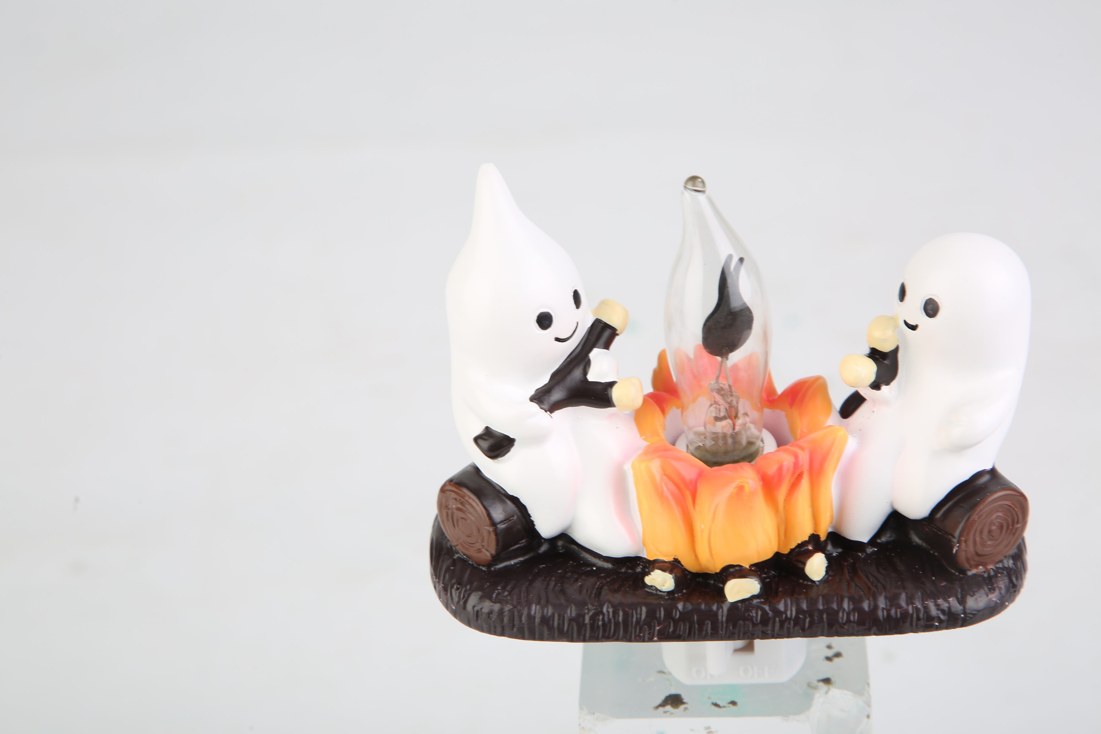 2Pcs Ghost Campfire Flickering Flame Night Light Indoor 3D Funny Halloween Nightlight Decoration Bedroom Night Light Halloween Decoration Gift For Friend Family