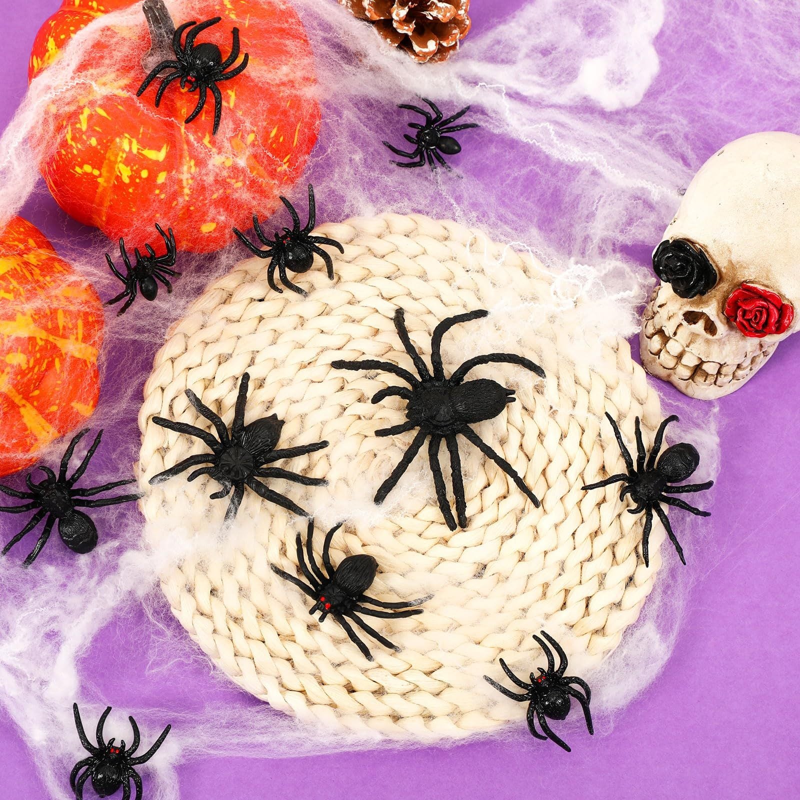 Plastic Spiders, 40 PCS Black Realistic Plastic Fake Scary Spiders Halloween Prank Props Halloween Spider